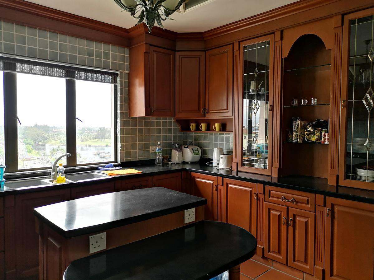 Aparthotel Marina Court Luxury Penthouse Kota Kinabalu Zewnętrze zdjęcie